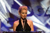Oscar-nominee Naomi Watts (21 Grams) presents the award for Outstanding Directing in Dramatic Series Night. 
